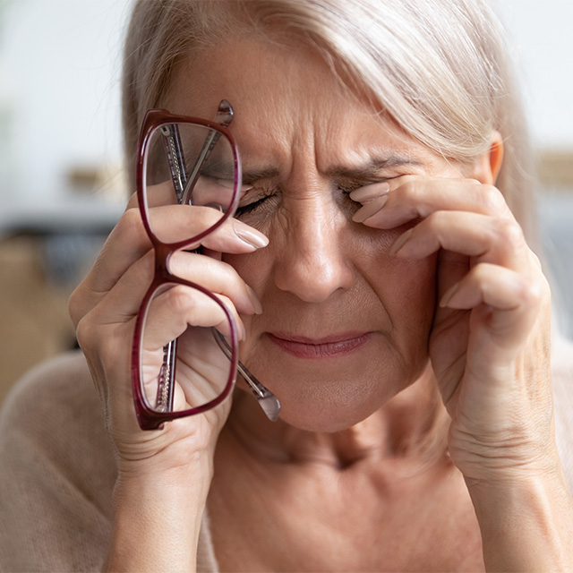 woman with sore eyes